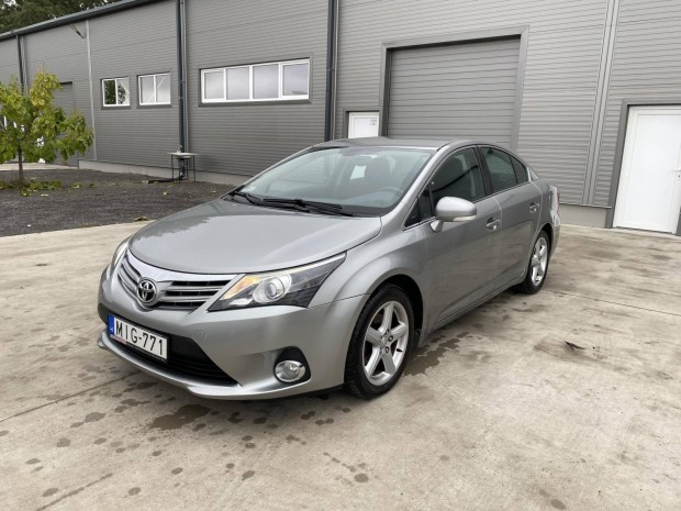 Toyota Avensis 2.0 D-4D Premium Szp llapotban...