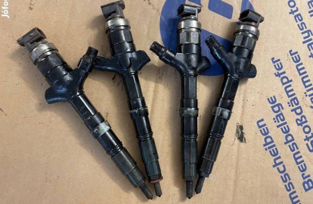 Toyota Avensis 2.0 D porlaszt� 23670-0G010 beszerel�si garanci�s