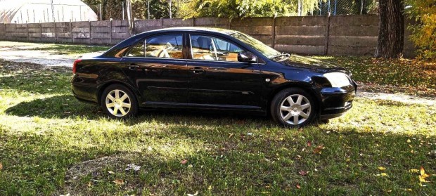 Toyota Avensis 2.0 sol