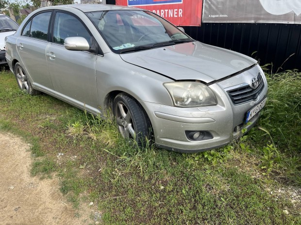 Toyota Avensis 2.2D-Cat alkatrészek