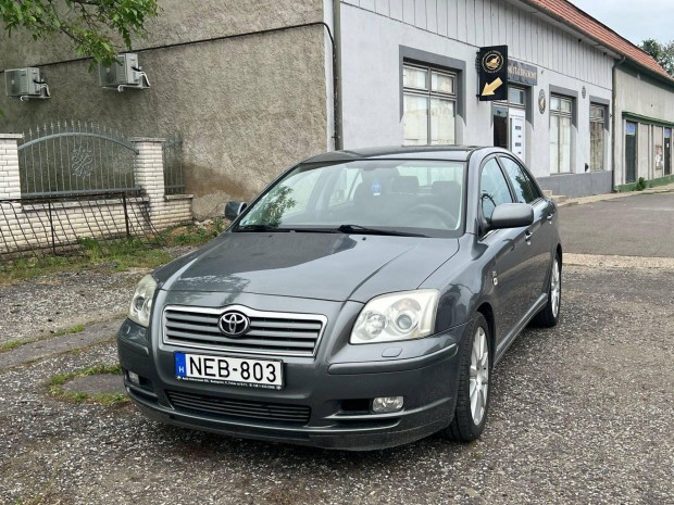 Toyota Avensis 2.D-4D Executive Sun.187 .000 KM