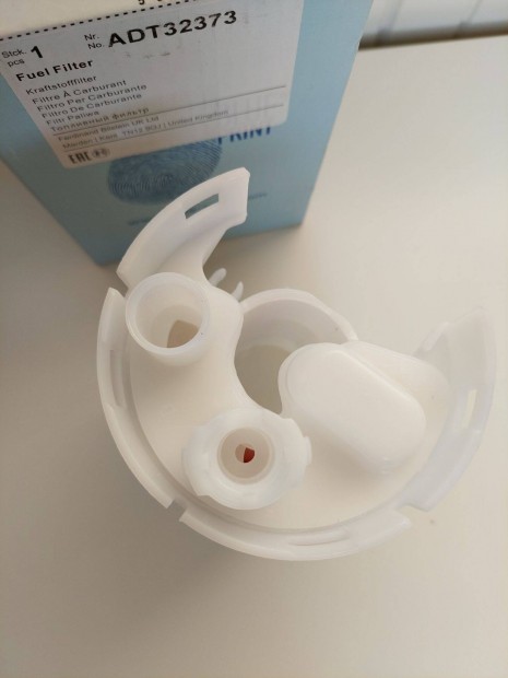 Toyota Avensis Corolla Rav4 MPV Lexus zemanyagszr benzin szr