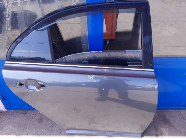Toyota Avensis Jobb Hátsó Ajtó
