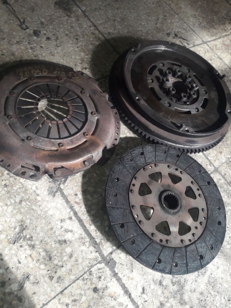 Toyota Avensis Kettőstömegű Lendkerék