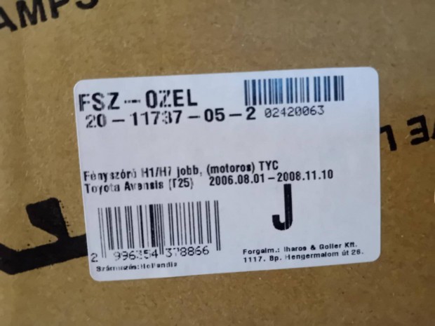Toyota Avensis T25 Első fényszórók - új