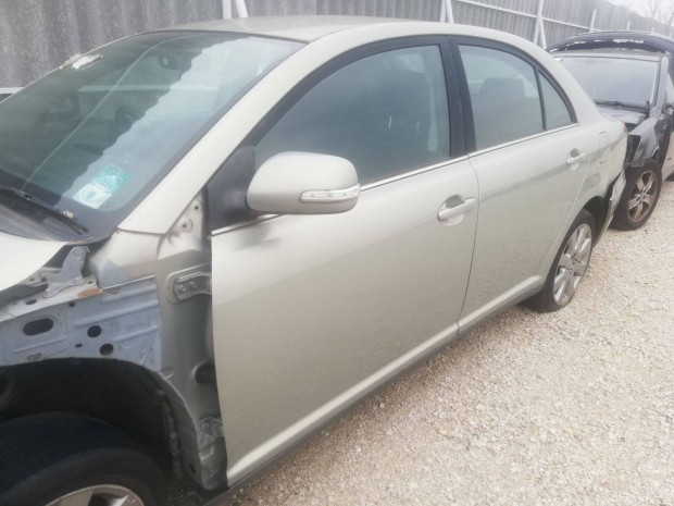 Toyota Avensis T25 bal első ajtó eladó