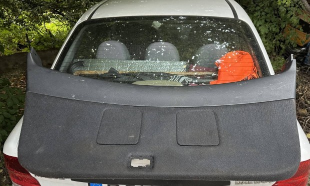 Toyota Avensis T25 kombi csomagtr elemek