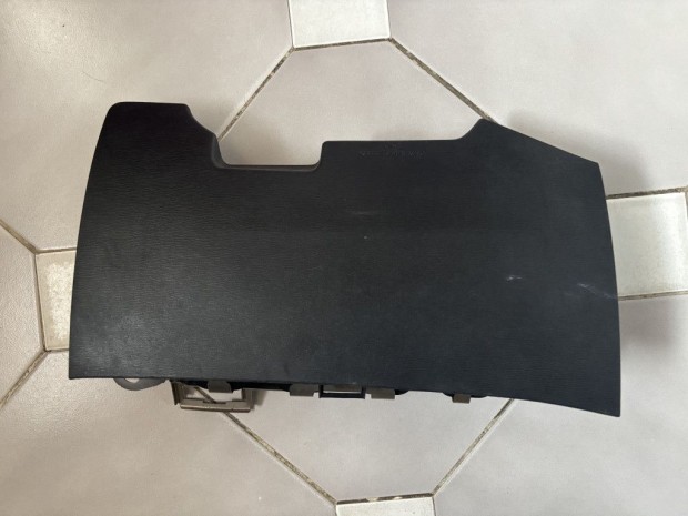 Toyota Avensis T270 térdlégzsák 7390005030
