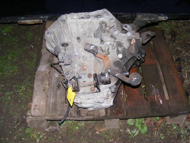 Toyota Avensis T27 1,8 benzin 6seb. manu�lis v�lt�