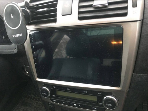 Toyota Avensis T27 Carplay Multimédia GPS Rádió Tolatókamerával