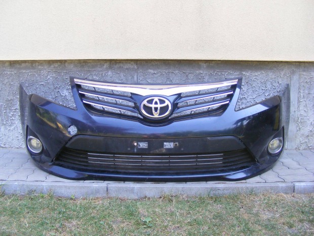 Toyota Avensis T27 Facelift első lökhárító