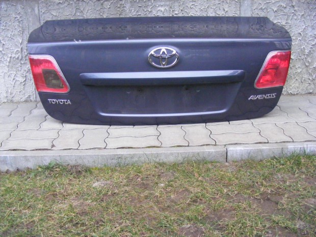Toyota Avensis T27 csomagtér ajtó sedan