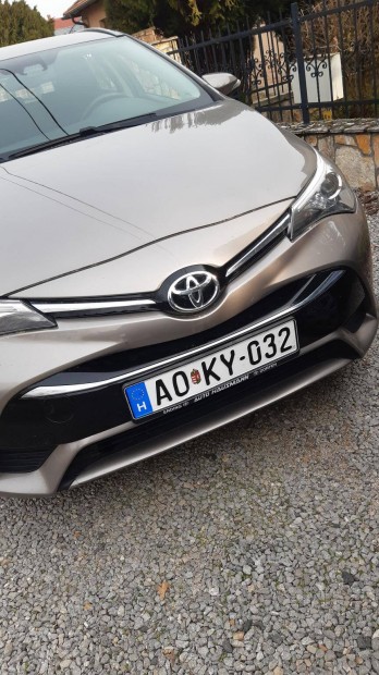 Toyota Avensis Touring Sports 2.0 D-4D Active T...