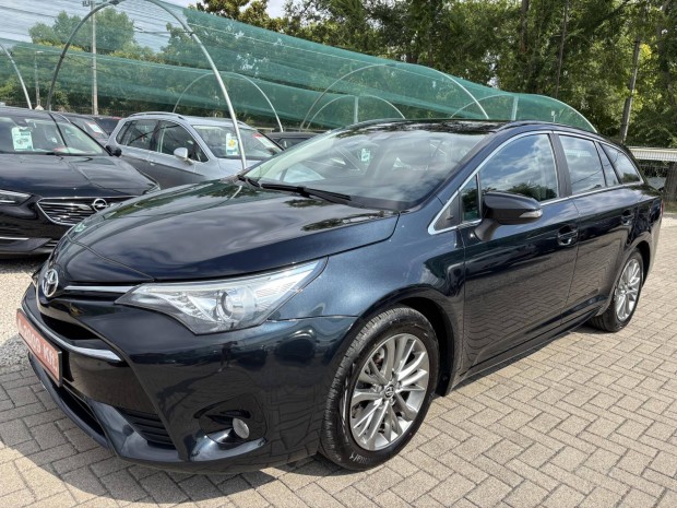 Toyota Avensis Touring Sports 2.0 D-4D Active T...