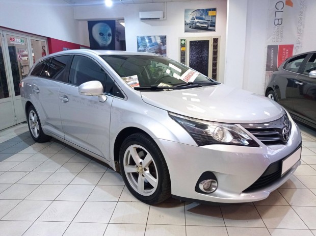 Toyota Avensis Touring Sports 2.0 D-4D Executiv...