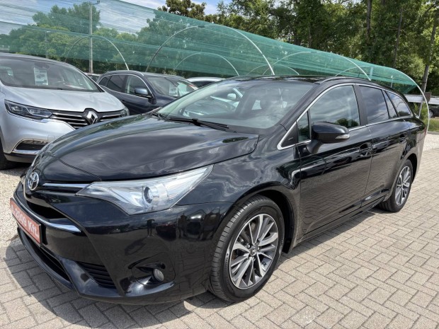 Toyota Avensis Touring Sports 2.0 D-4D Executiv...