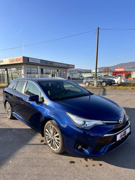 Toyota Avensis Touring Sports 2.0 D-4D Executiv...