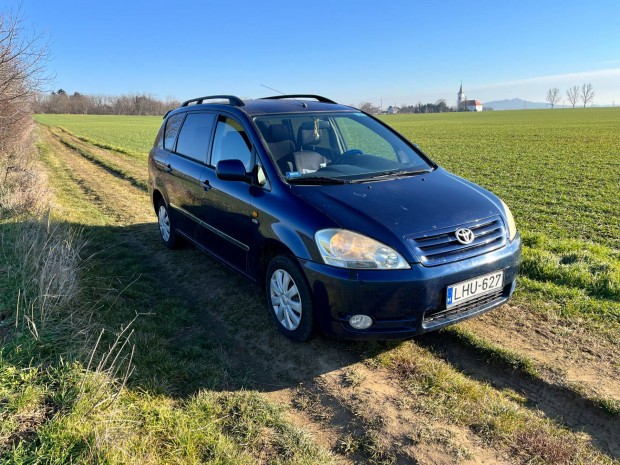 Toyota Avensis Verso