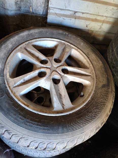 Toyota Avensis Verso alufelni garnit�ra