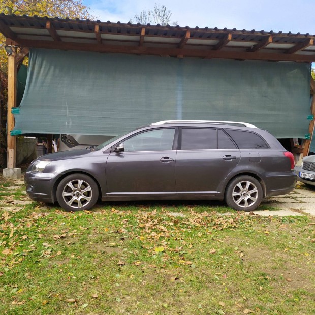 Toyota Avensis Wagen.