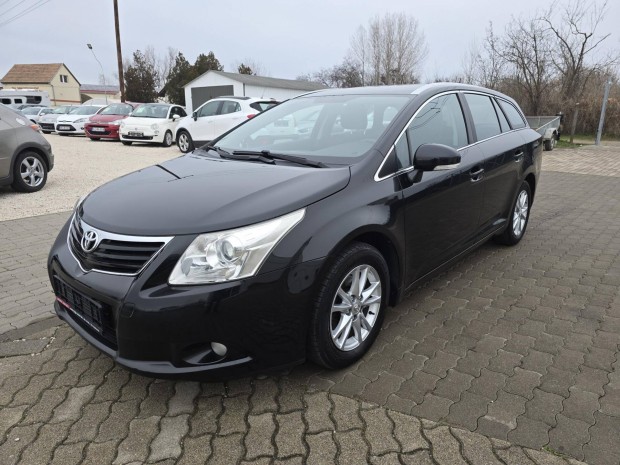 Toyota Avensis Wagon 1.8 Executive Navi. Kamera...