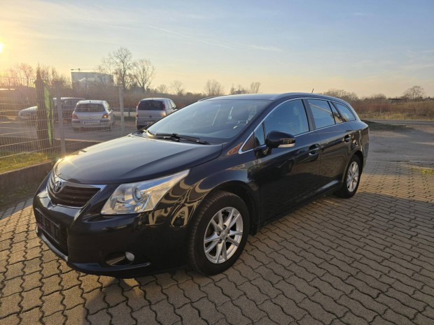 Toyota Avensis Wagon 1.8 Executive Navi. Kamera...