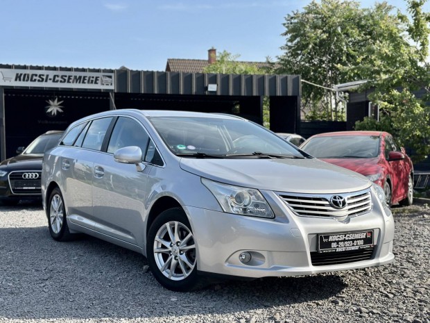 Toyota Avensis Wagon 1.8 Sol Navigci Kamera H...