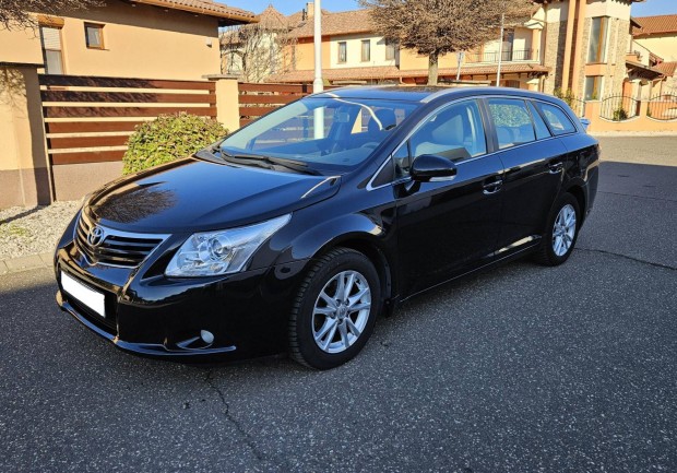 Toyota Avensis Wagon 1.8 Sol Vezetett Szervizk�...