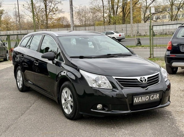 Toyota Avensis Wagon 1.8 Sol Vonhorog. Tempoma...