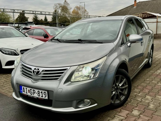 Toyota Avensis Wagon 2.0 D-4D Sol 126Le! Navig...