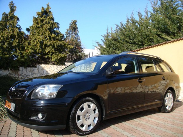 Toyota Avensis Wagon 2.0 D-4D Sol Karambolmente...