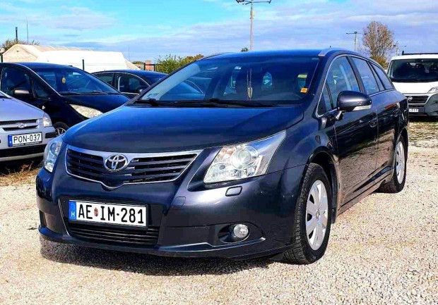 Toyota Avensis Wagon 2.0 D-4D Sol Xenon Navi DU...
