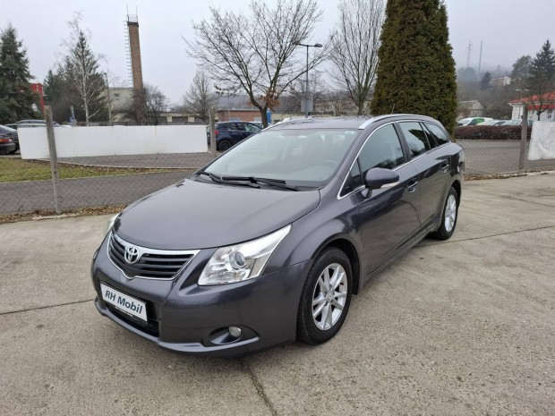 Toyota Avensis Wagon 2.0 D-4D Travel Srlsmen...