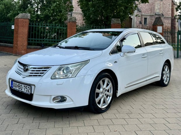 Toyota Avensis Wagon 2.2 D-4D Executive (Automa...