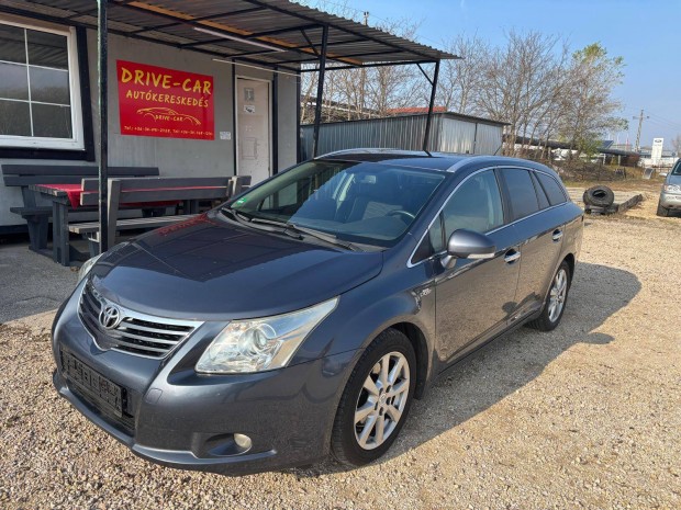 Toyota Avensis Wagon 2.2 D-4D Executive (Automata)