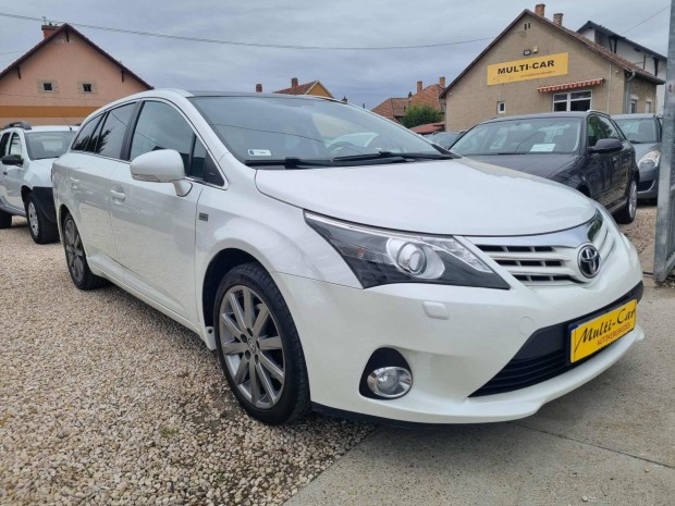 Toyota Avensis Wagon 2.2 Dcat Executive Kifogás...