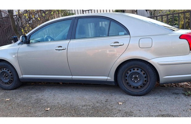 Toyota Avensis elad