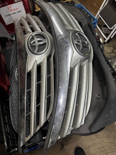 Toyota Avensis h�t�d�szr�cs