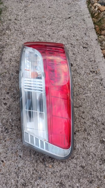 Toyota Avensis t27 kombi hts kls lmpa jobb