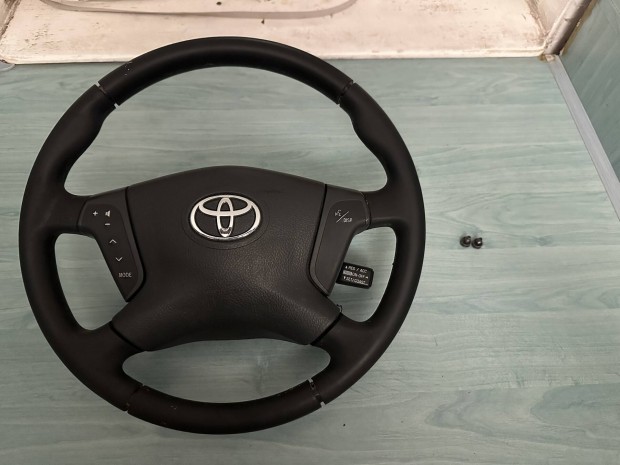 Toyota Avensist25 multikormány