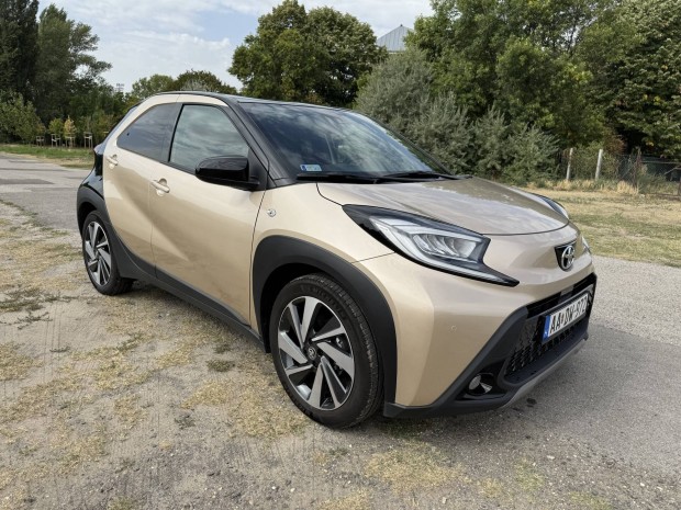 Toyota Axgox elad