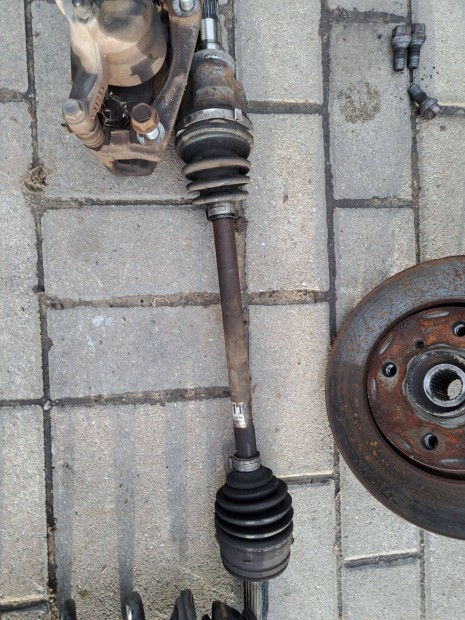 Toyota Aygo 1.0 KR FE féltengely