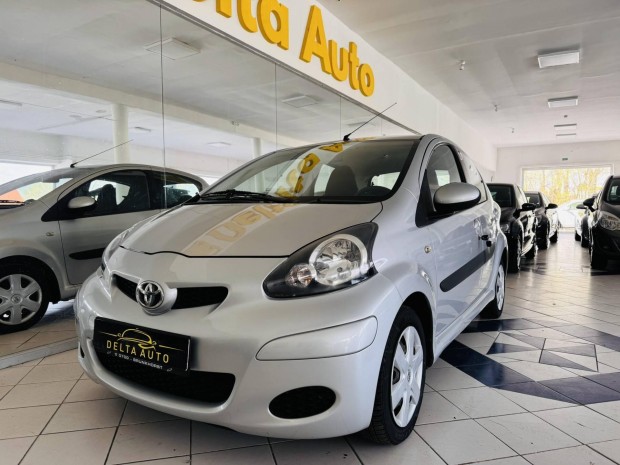 Toyota Aygo 1.0 Plusz AC M M Tőröl metszett japán