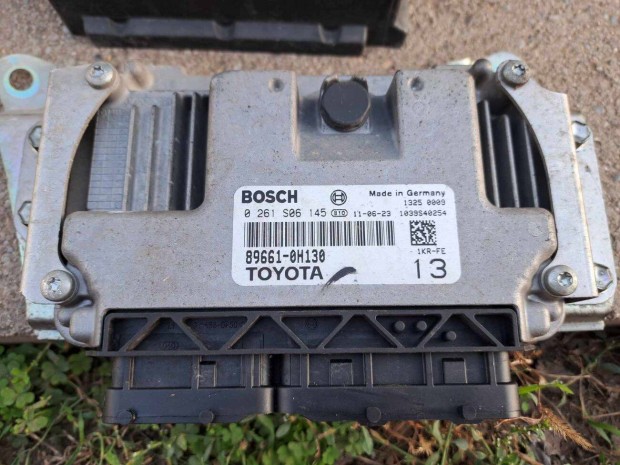 Toyota Aygo 1.0 motorvezrl 89661-0H130