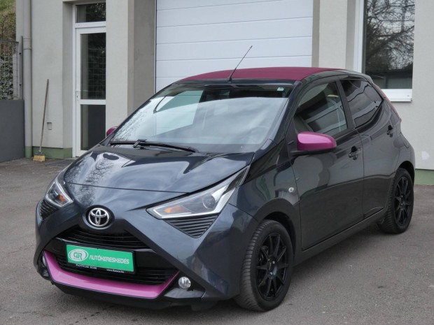 Toyota Aygo 1.0 x-play + style + connectivity S...
