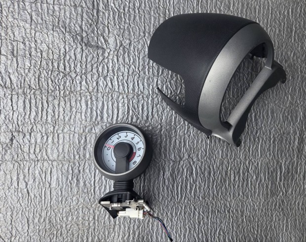 Toyota Aygo Peugeot 107 Citroen C1 fordulatsz�mm�r� 