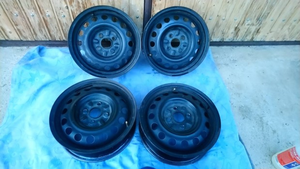 Toyota Aygo,Peugeot 107,Suzuki Wagon R,Agila aclfelni garn. 14coll