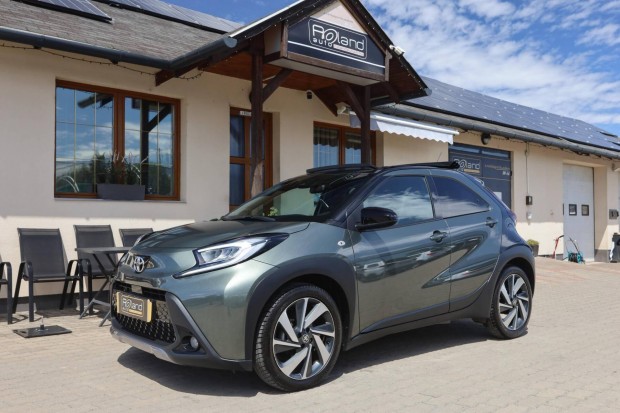 Toyota Aygo X 1.0 VVT-i Executive Smart CVT JBL...