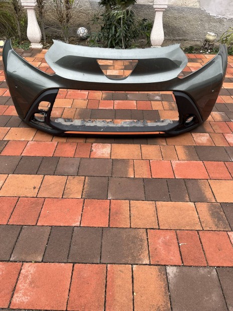 Toyota Aygo X lökhárító elülsö