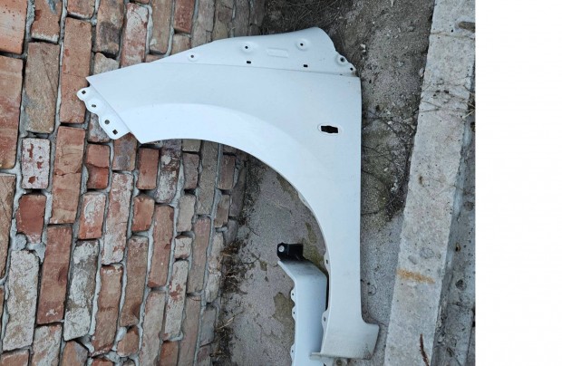 Toyota Aygo bal első sárvédő 2014-